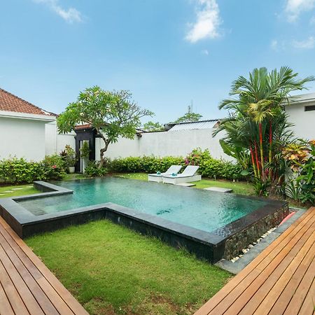 Modern 3 Bedrooms Villa Beach Walking Distance Seminyak Exteriör bild