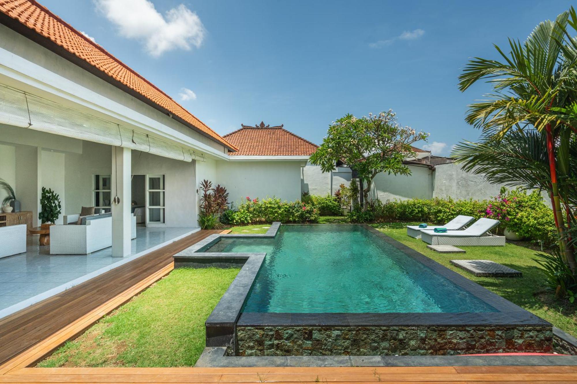Modern 3 Bedrooms Villa Beach Walking Distance Seminyak Exteriör bild