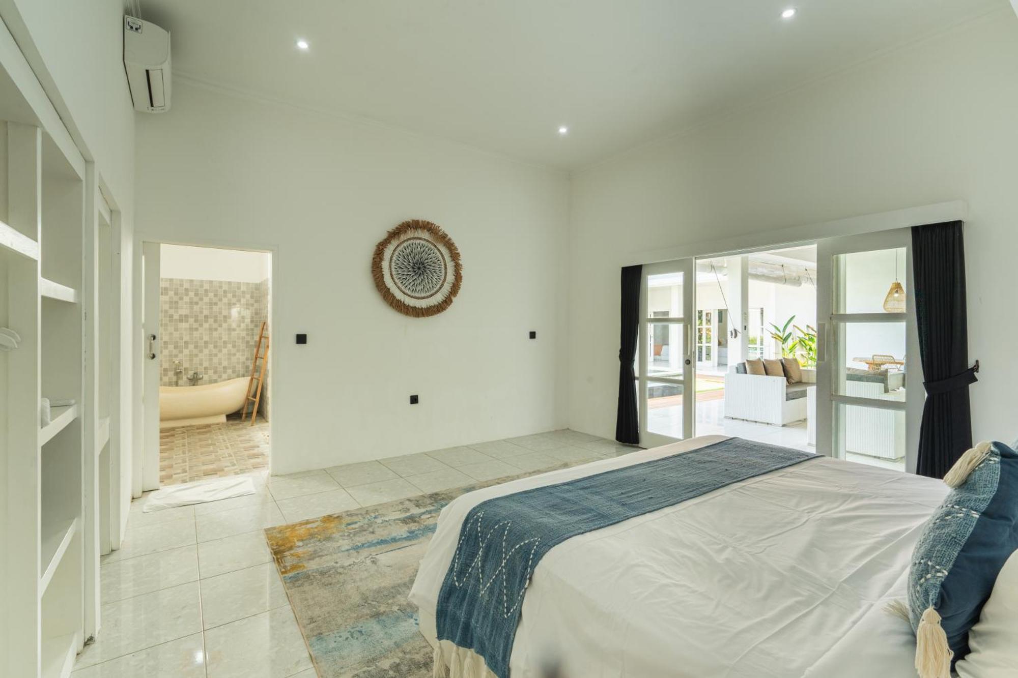 Modern 3 Bedrooms Villa Beach Walking Distance Seminyak Exteriör bild